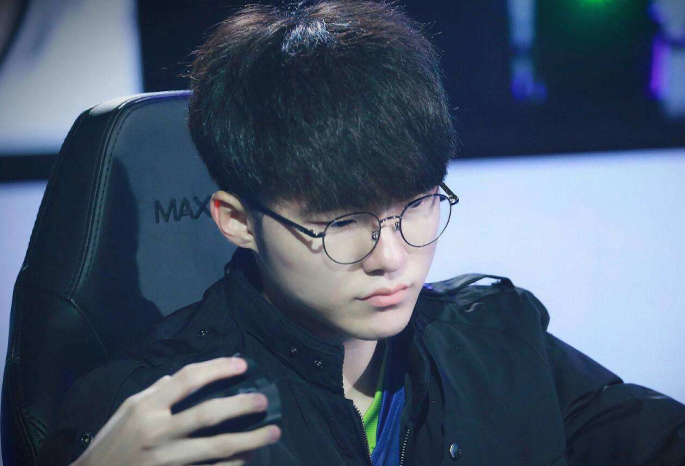 终保持着高 终保持着高