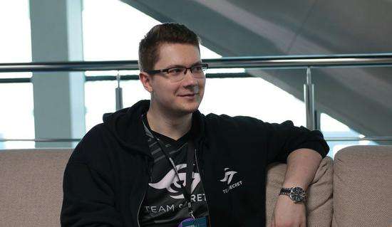 在这个秋高 在这个秋高